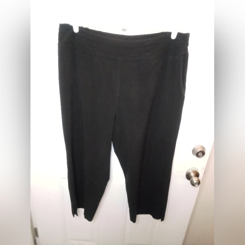 Cato Black Capris